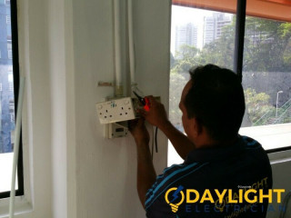 Daylight Electrician Singapore | Careers Jobs