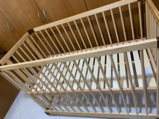 Beblum Lavo 5 baby crib with mattress new condition